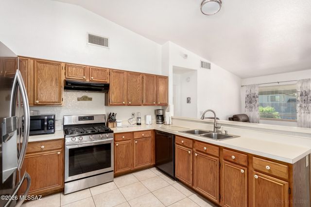 5991 N Belbrook Drive, Tucson, AZ 85741