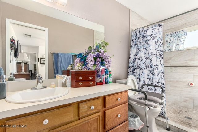 5991 N Belbrook Drive, Tucson, AZ 85741