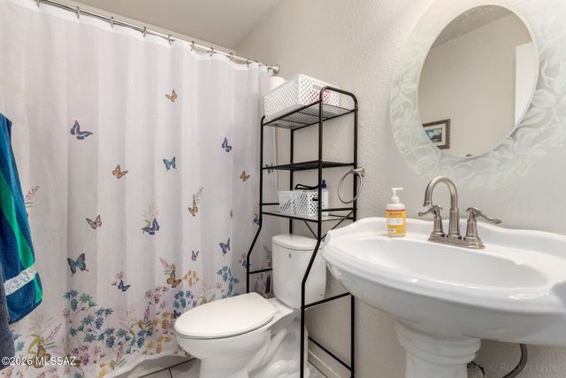 5991 N Belbrook Drive, Tucson, AZ 85741