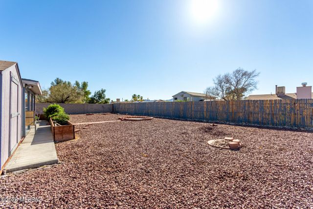 5991 N Belbrook Drive, Tucson, AZ 85741