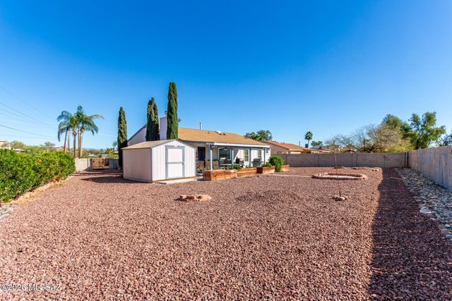 5991 N Belbrook Drive, Tucson, AZ 85741