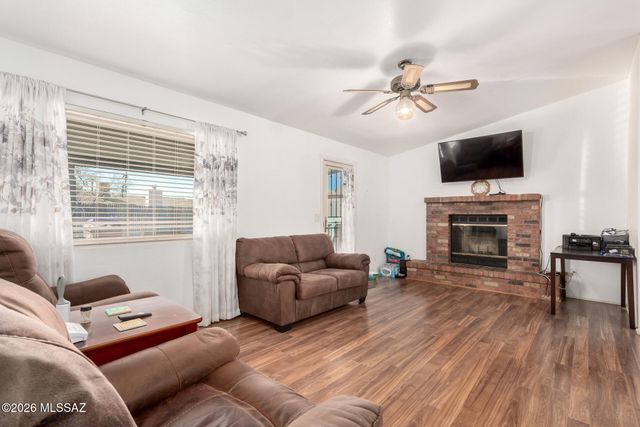 5991 N Belbrook Drive, Tucson, AZ 85741