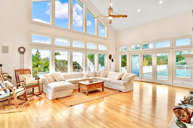 605 Dune Road, Westhampton, NY 11977