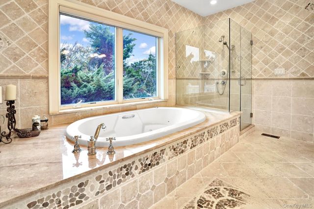 605 Dune Road, Westhampton, NY 11977