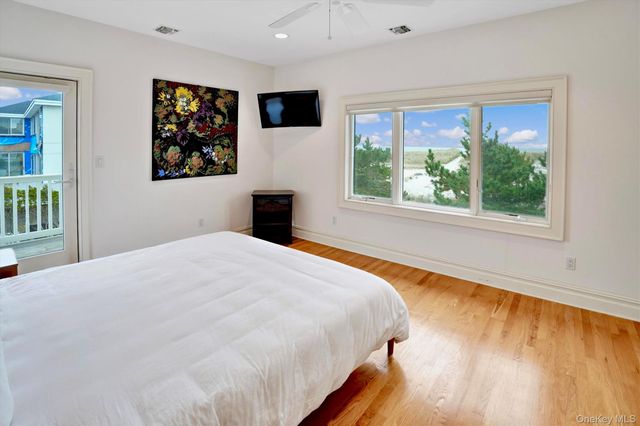 605 Dune Road, Westhampton, NY 11977