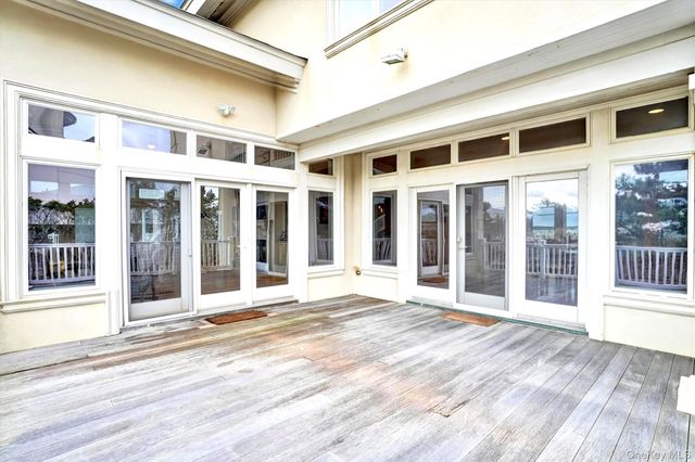 605 Dune Road, Westhampton, NY 11977