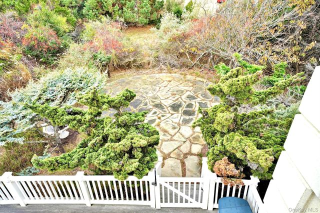 605 Dune Road, Westhampton, NY 11977