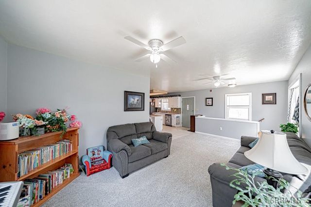 1384 N 1200 E, Shelley, ID 83274