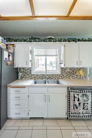 1384 N 1200 E, Shelley, ID 83274