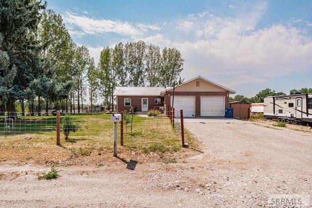 1384 N 1200 E, Shelley, ID 83274