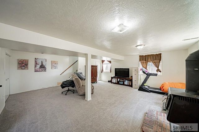 1384 N 1200 E, Shelley, ID 83274