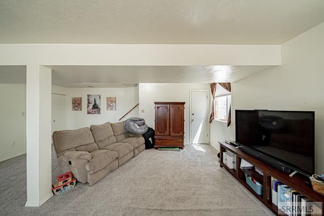 1384 N 1200 E, Shelley, ID 83274
