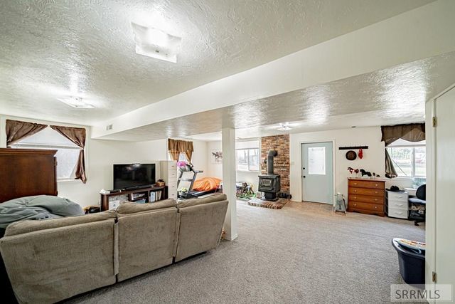 1384 N 1200 E, Shelley, ID 83274