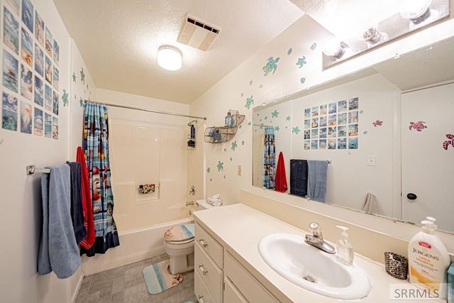 1384 N 1200 E, Shelley, ID 83274