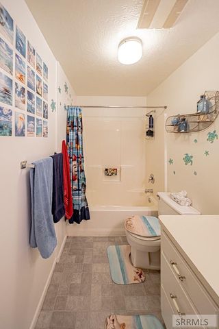 1384 N 1200 E, Shelley, ID 83274