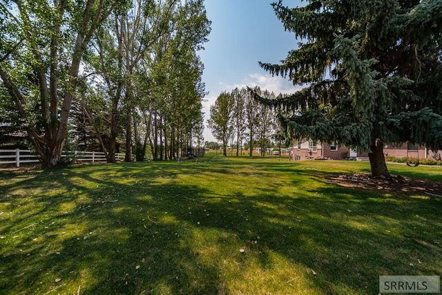 1384 N 1200 E, Shelley, ID 83274