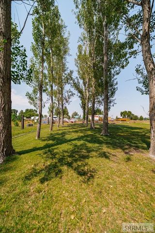 1384 N 1200 E, Shelley, ID 83274