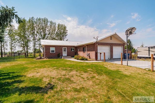 1384 N 1200 E, Shelley, ID 83274