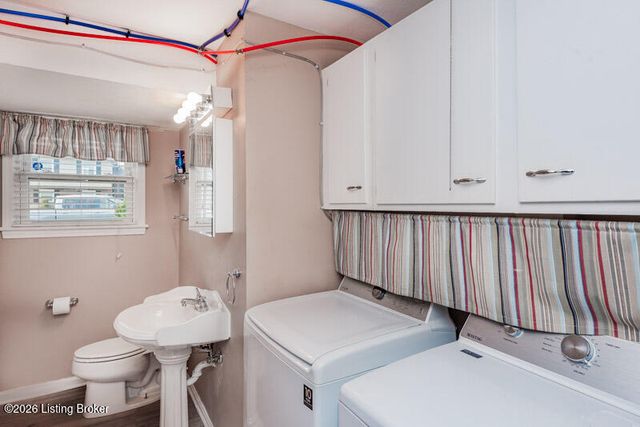 6701 Santom Ln, Louisville, KY 40291