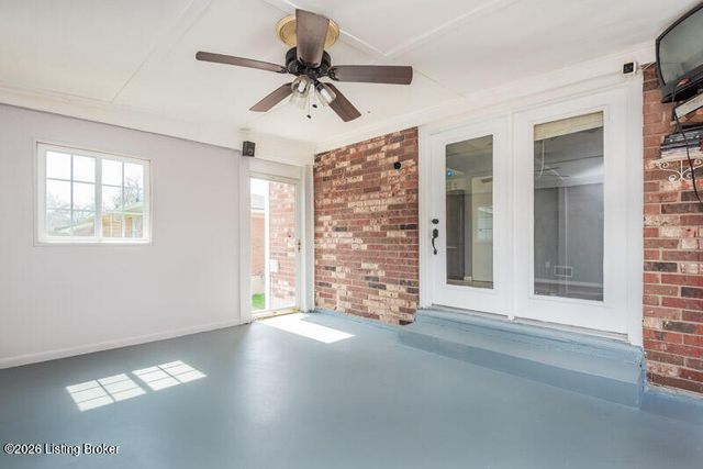 6701 Santom Ln, Louisville, KY 40291