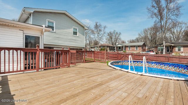 6701 Santom Ln, Louisville, KY 40291