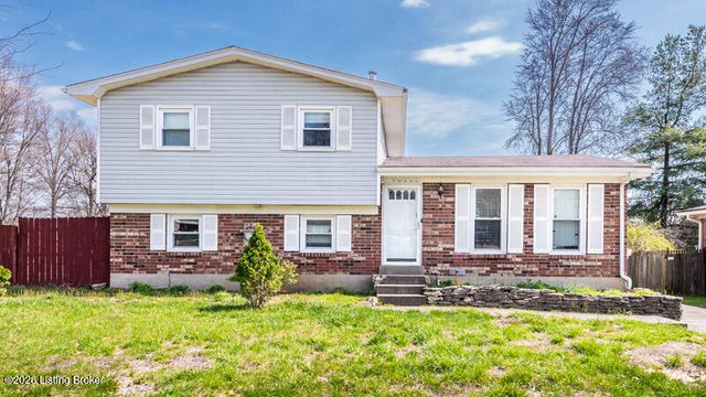 6701 Santom Ln, Louisville, KY 40291