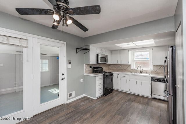 6701 Santom Ln, Louisville, KY 40291