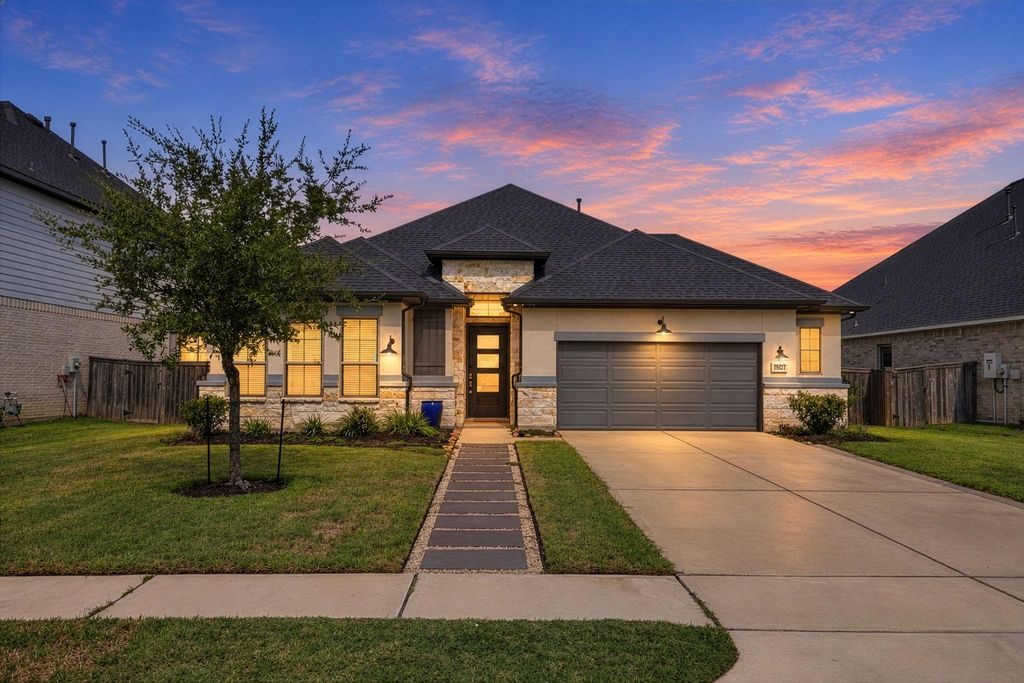 1607 Pepper Grove Lane, Katy, TX 77494