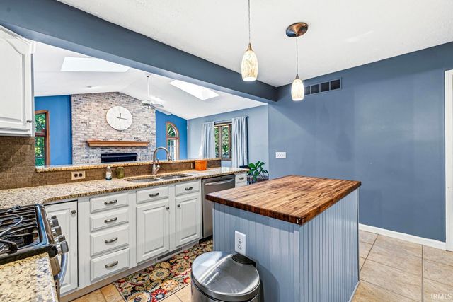 18840 Cedar Mill Court, South Bend, IN 46637