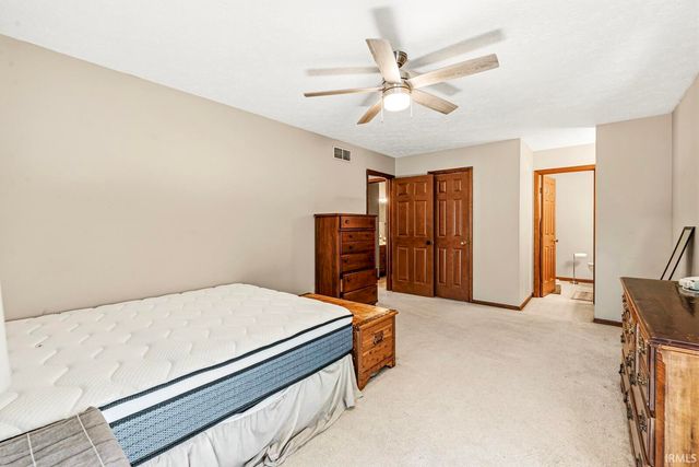 18840 Cedar Mill Court, South Bend, IN 46637