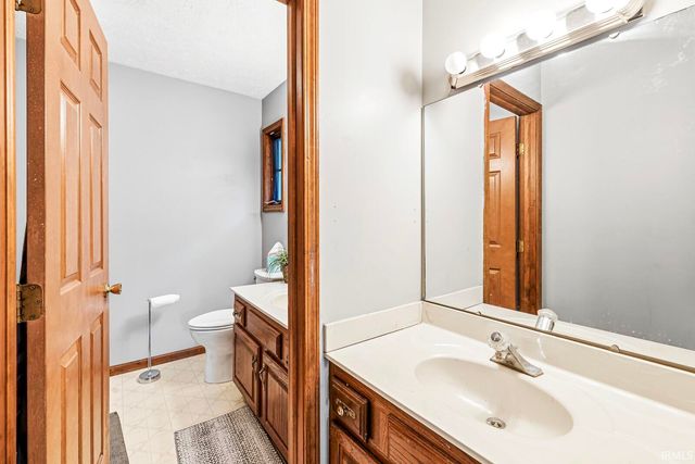 18840 Cedar Mill Court, South Bend, IN 46637