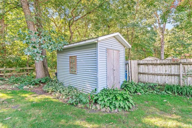 18840 Cedar Mill Court, South Bend, IN 46637