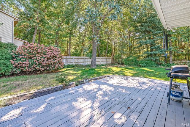 18840 Cedar Mill Court, South Bend, IN 46637