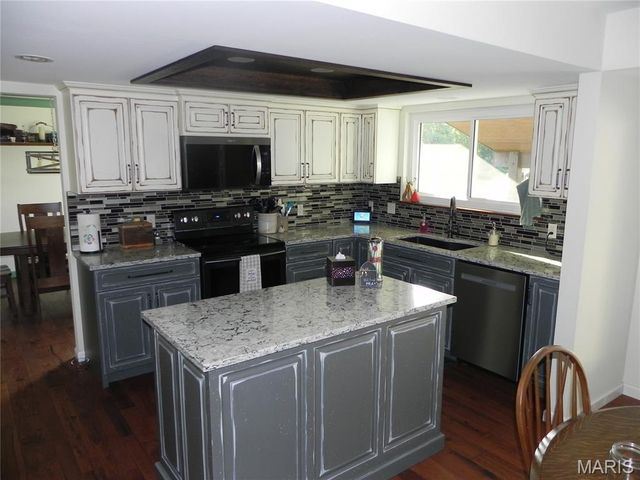 4 Tinsmith Court, St Charles, MO 63366