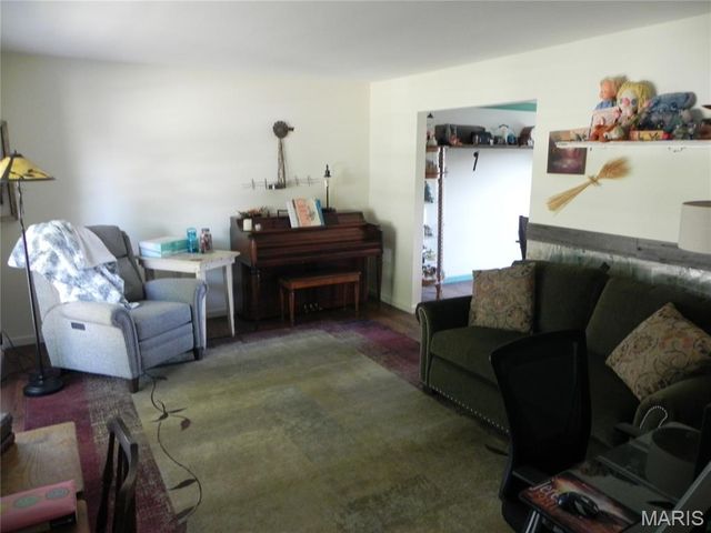 4 Tinsmith Court, St Charles, MO 63366