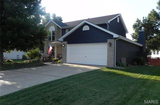 4 Tinsmith Court, St Charles, MO 63366