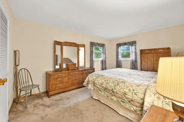 2120 Elm Tree ROAD, Elm Grove, WI 53122