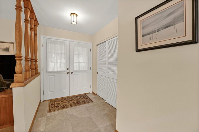 2120 Elm Tree ROAD, Elm Grove, WI 53122