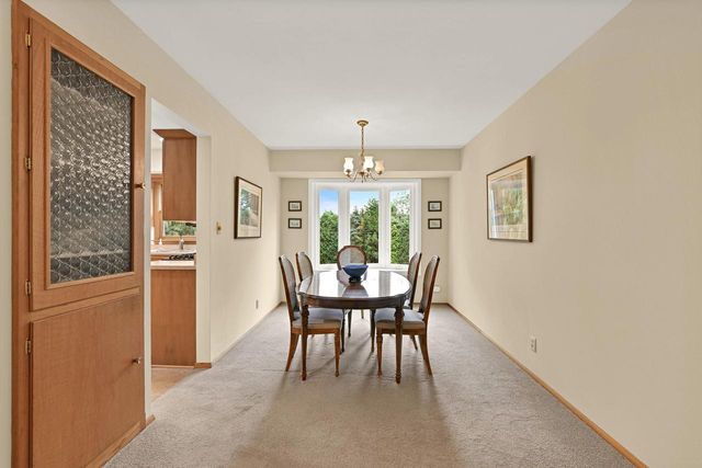 2120 Elm Tree ROAD, Elm Grove, WI 53122
