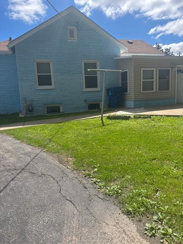 3001 44th Street, Moline, IL 61265