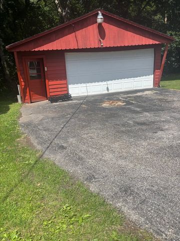 3001 44th Street, Moline, IL 61265