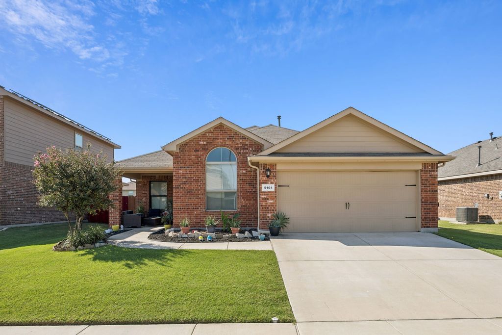 5104 Austin Ridge, Fort Worth, TX 76179