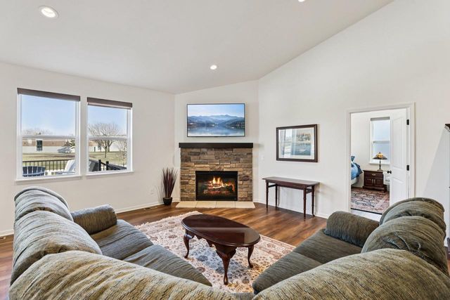 2725 Wayfair Street, Fitchburg, WI 53719