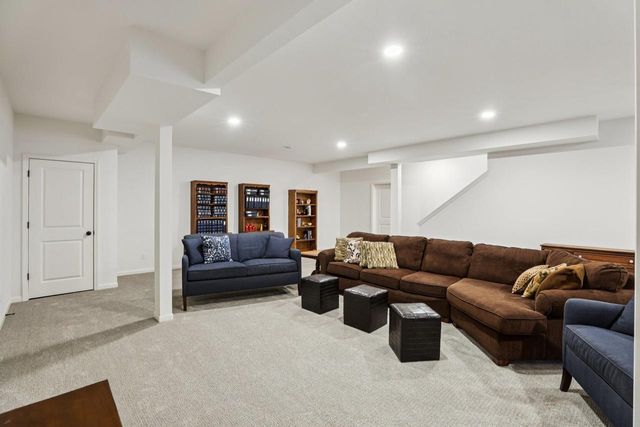 2725 Wayfair Street, Fitchburg, WI 53719