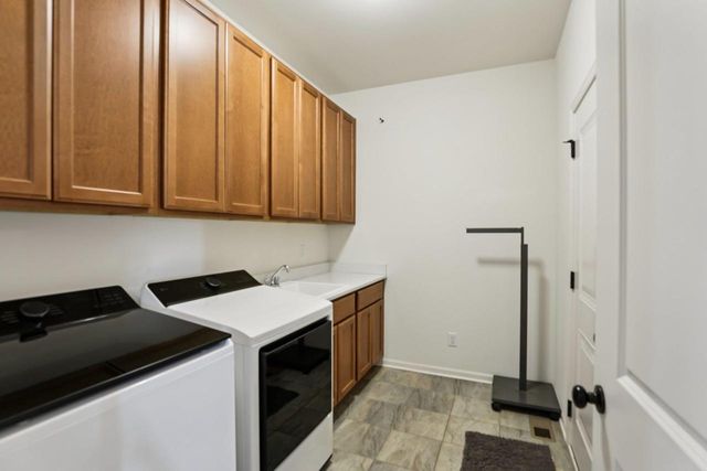 2725 Wayfair Street, Fitchburg, WI 53719