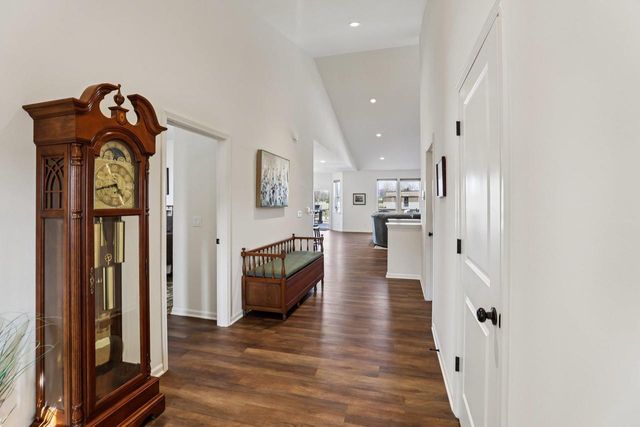 2725 Wayfair Street, Fitchburg, WI 53719