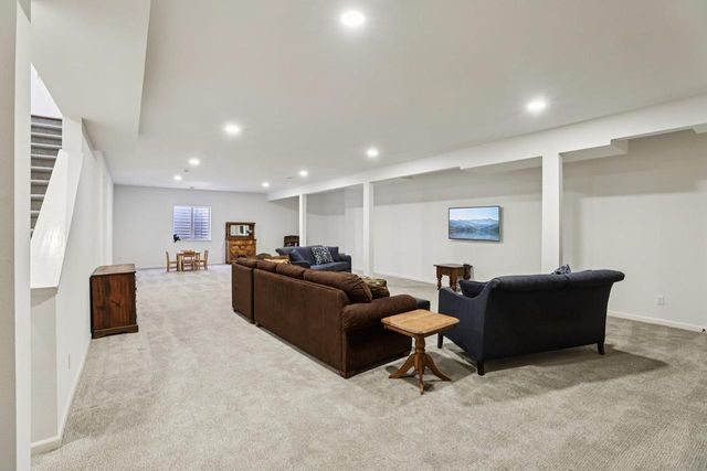 2725 Wayfair Street, Fitchburg, WI 53719