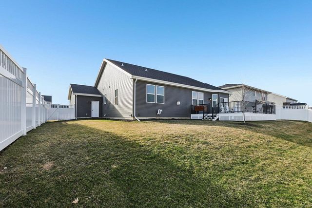 2725 Wayfair Street, Fitchburg, WI 53719