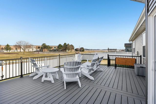 2725 Wayfair Street, Fitchburg, WI 53719