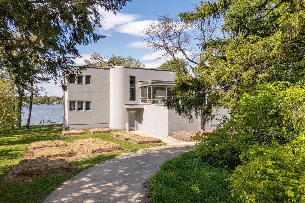 1610 Waunona Way, Madison, WI 53713
